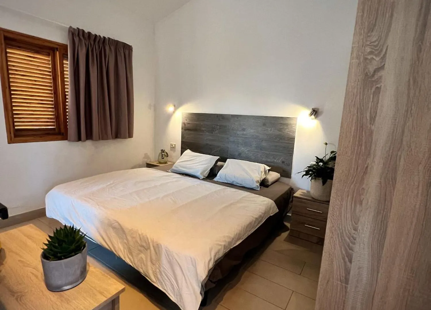 Buzzstays: 1-Bed Bungalow, Garden, Near Yumbo & Beach Maspalomas  Spain