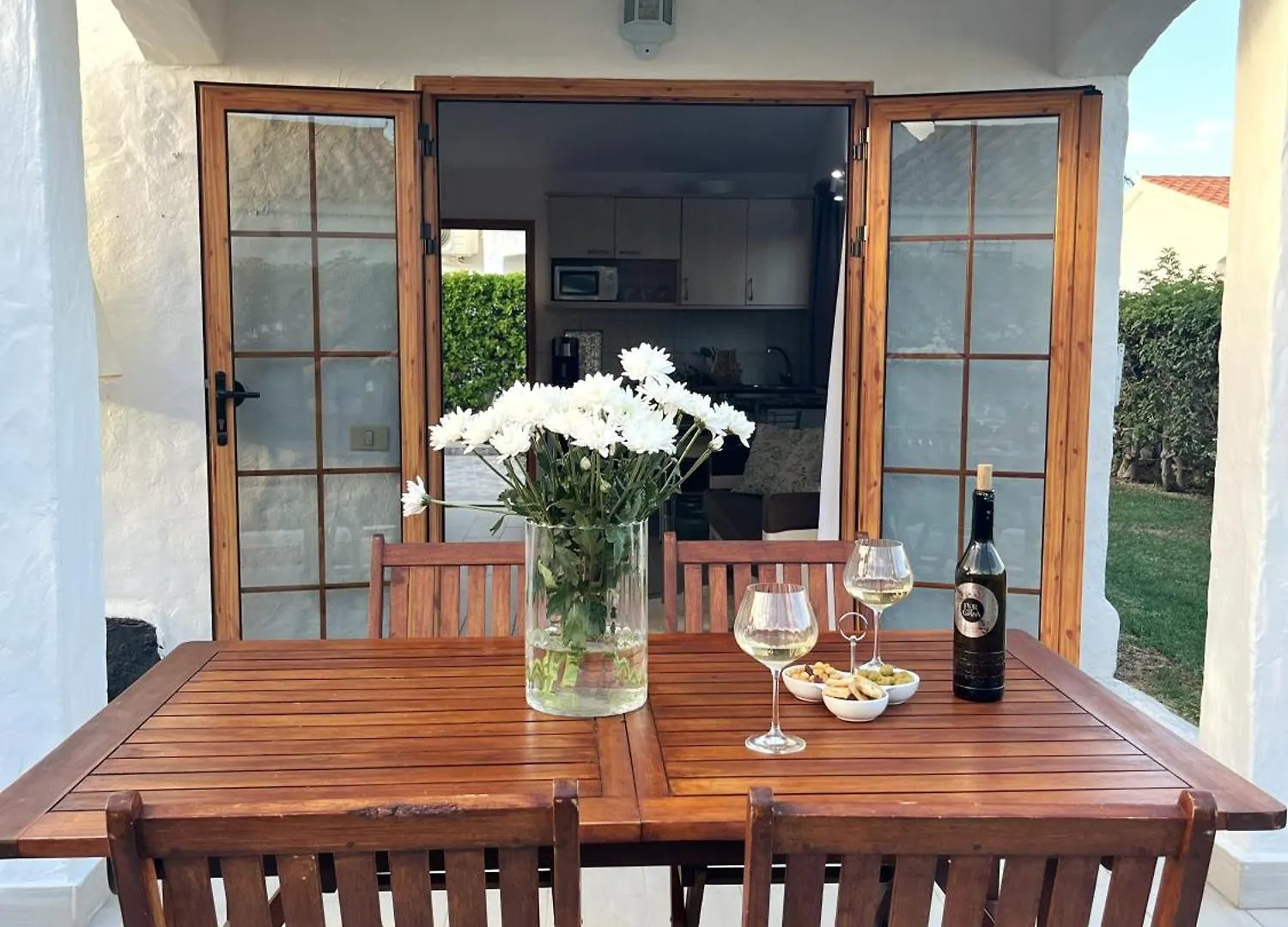 Buzzstays: 1-Bed Bungalow, Garden, Near Yumbo & Beach Maspalomas